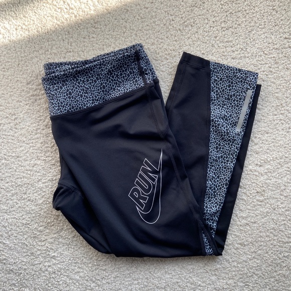 Nike Dri Fit Workout leggings/capri - Picture 1 of 6